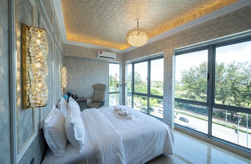 Downtown Kota Kinabalu Hotel | Ritz Residence - A Member of The Luxury Hotel Group