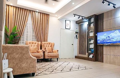 Batu Pahat House | FAMILY Gathering - Sized Corner Lot House with outdoor landscape