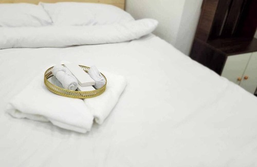 Ortigas Center Condo | ADB tower Netflix Pool Gym 22m