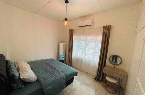 George Town Cottage | British Granny's Cottage in Georgetown n