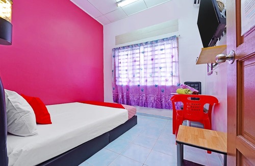 Sungai Baru Tengah Hotel | Hotel O Bidara Guest House