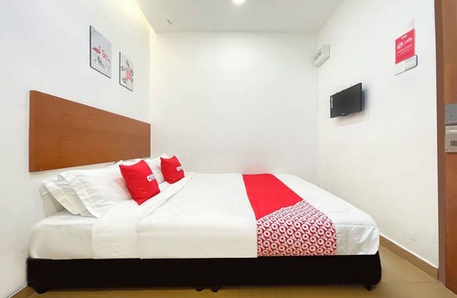 Historic George Town House | OYO 90334 Mawlaya Hotel