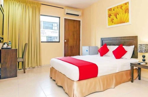 Pontian Hotel | Sunflower Express Hotel