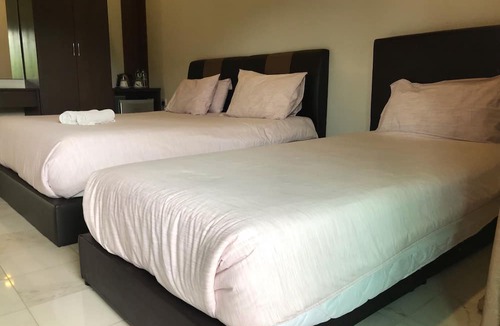 Ulu Melaka Hotel | Singgahsana Villa