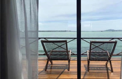 Semporna Ski Chalet | SeaCoral Water Chalet offers a terrace/ bacony . Guests can enjoy sea views.