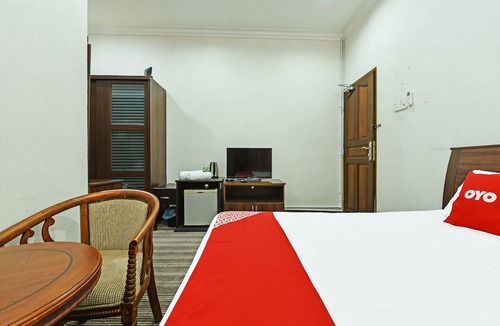 Kuala Terengganu Hotel | Capital O 90434 Marmoris House