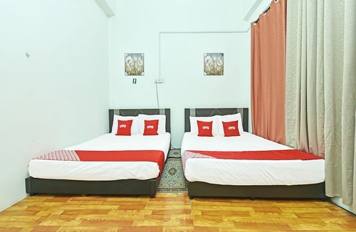 Pasir Puteh Hotel | OYO 90431 Cz Hotel