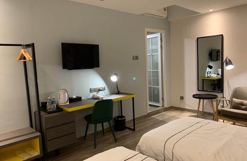 Penampang Hotel | K Hotel