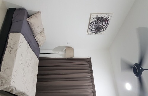 Bukit Kecil Condo | new executive ocean view 3 bd condo with pool gym