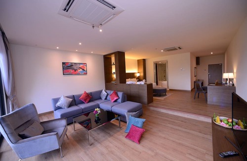 Kuah Hotel | Bella Vista Waterfront Resort