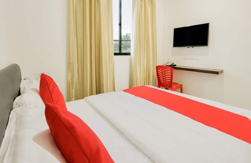Batu Pahat Hotel | Super OYO 89495 Rich Hotel