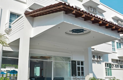 Pangkor Island Hotel | AVI Pangkor Beach Resort