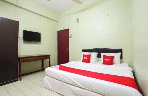 Larut Hotel | OYO 89549 Casavilla Hotel (city Centre) Taiping