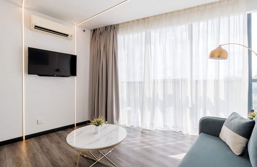 Batu Lintang Hotel | Regatta Stay Kozi Square Kuching