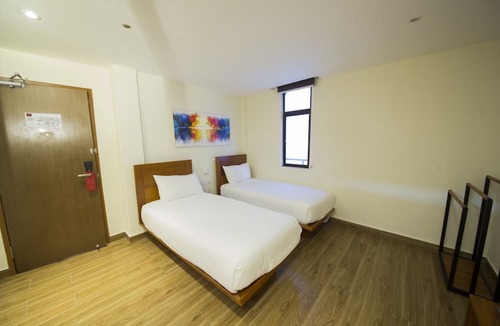 Taman Tampoi Indah Hotel | The Point Boutique Hotel