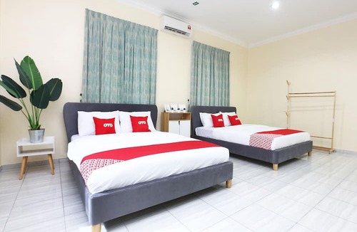 Kampong Raja Hotel | OYO 89607 Aloha Chalet
