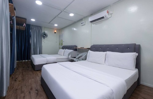 Cherating Hotel | OYO 89873 Nurbayu Chalet