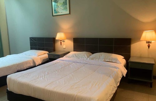 Mentakab Hotel | Super OYO Capital O 90146 Alh Continental Resort