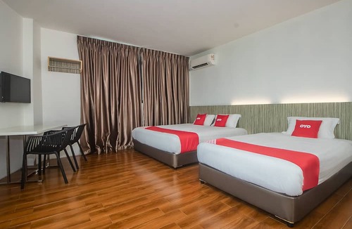 Sarikei Hotel | OYO 90102 7 Days Lodge
