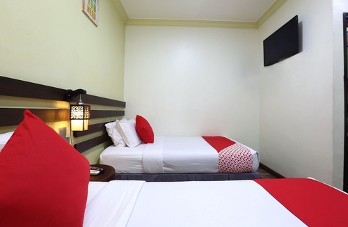 Paka Hotel | OYO 90045 Dalyla Inn Hotel