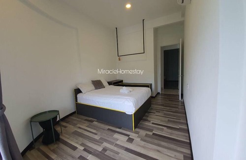 Sungai Ara Condo | ❤️ Solo*Couple Traveller| Stylized Bedroom01❤️