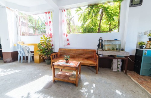 Legazpi House | RedDoorz @ Pag Asa Rawis Legazpi