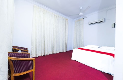 Kampung Bukit Tumboh Hotel | SPOT ON 89954 D'yan Chalet