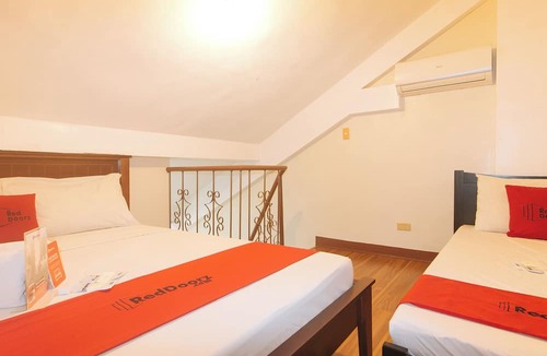 Moonwalk Hotel | RedDoorz @ Moonwalk Paranaque
