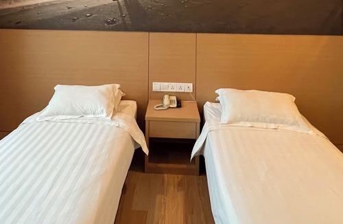 Penampang Hotel | D Arc Hotel
