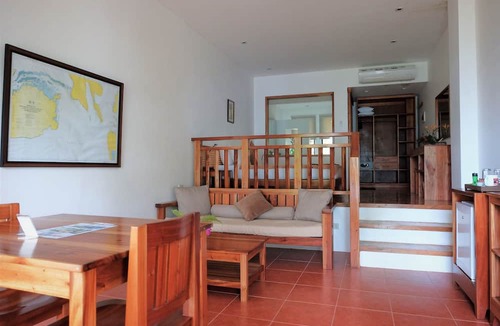 Anda Hotel | Island View Beachfront Resort