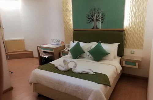 Kampung Datuk Keramat Hotel | Holiday Place