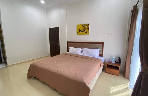 George Town Hotel | Capital O 91094 Hotel & Chalet Sportfishing