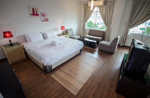 Richmond Hill House | Natol Homestay - Kuching Home Penthouse Airport Road