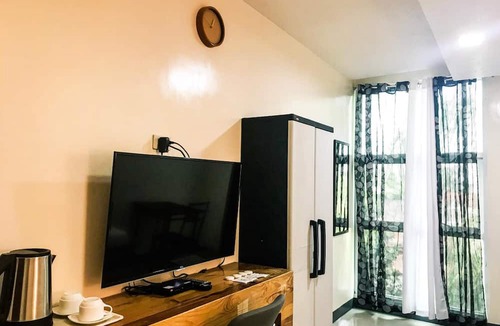 Tagbilaran House | B&J Guesthouse and Functions Inc