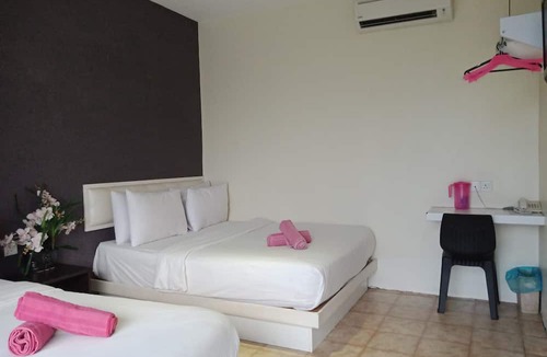 Bukit Beruntung Hotel | Hotel 77