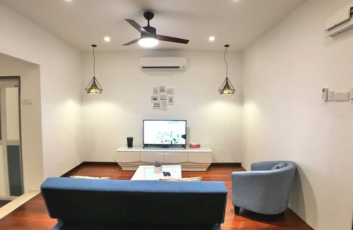 Downtown George Town House | iBook8 Superior 1 Bedroom Gurney Suites by iBook Homestay