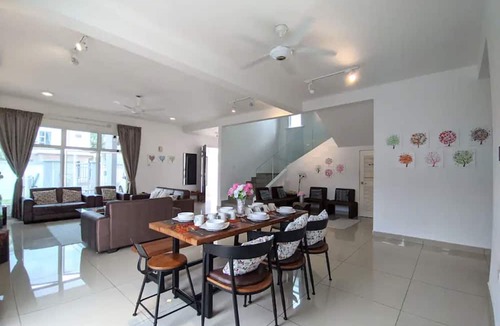 Bandar Penawar House | Lux Desaru Villa
