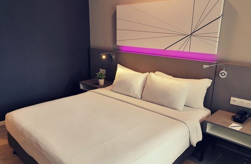 Damansara Perdana Hotel | The 12 Suite Empire Damansara