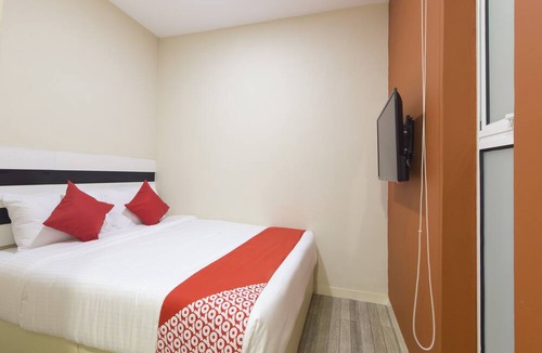 Port Dickson Hotel | OYO 1145 Lea Guest House & Cafe