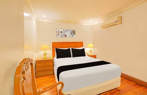 Pio del Pilar Hostel | Townhouse OAK Makati Manila Near PNR Pasay Evangelista formerly VIP Suites