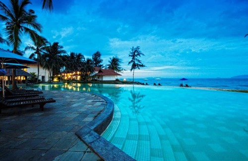 Kampung Ru Tapai Hotel | Sutra Beach Resort