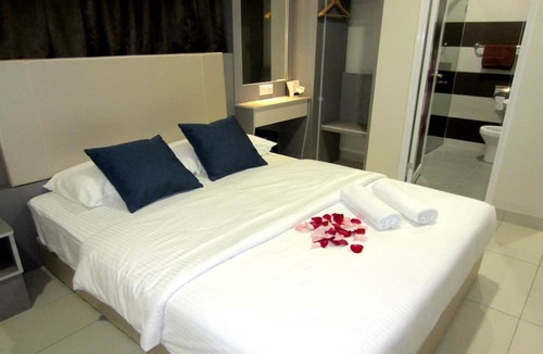 Parit Raja Hotel | RG Grand Hotel