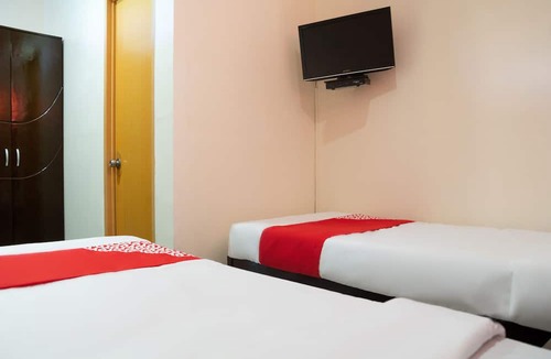 Toril Hotel | OYO 153 Espacio de Clarita Hometel