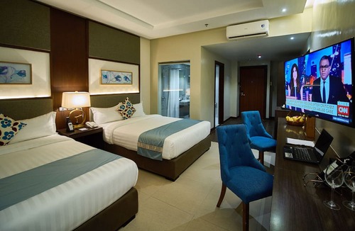 Mandurriao Hotel | J7 Plaza Hotel