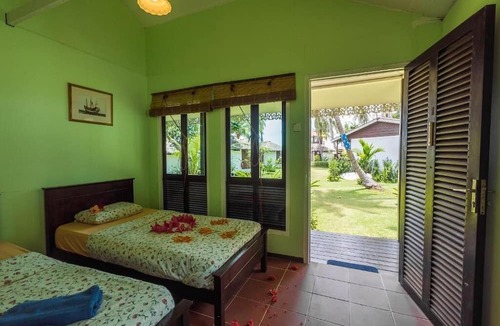 Tioman Island Hotel | 1511 Coconut Grove