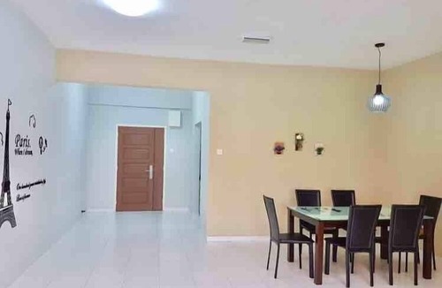 Bayan Baru Apartment | Sky Vacation Home near Spice Penang
