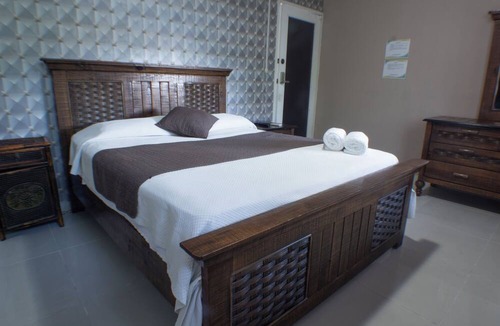 Ciudad Universitaria Hotel | Malecon Rooms & Hotel