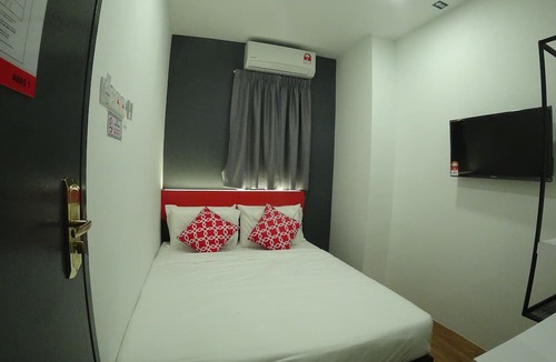 Bandar Saujana Putra Hotel | The Red Hotel