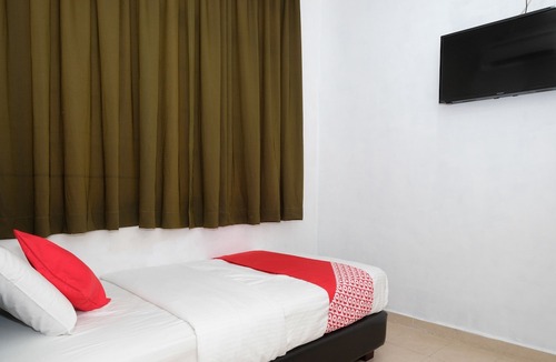 Kota Bharu Hotel | OYO 905 Hotel De'Light Villa