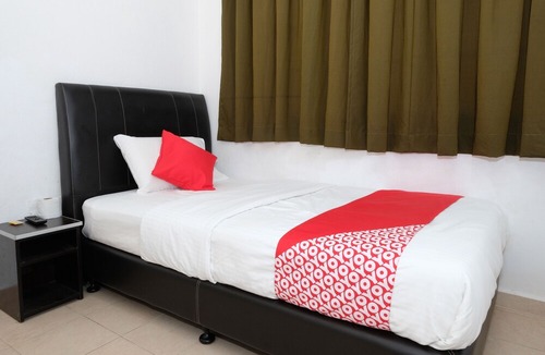 Kota Bharu Hotel | OYO 905 Hotel De'Light Villa